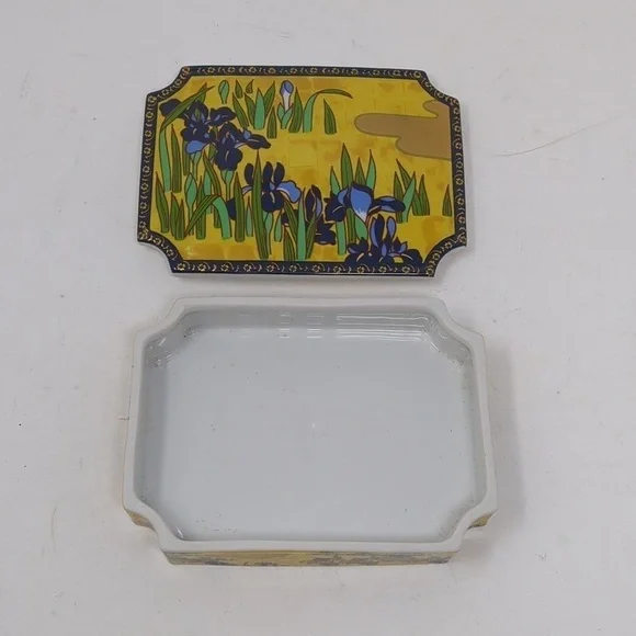 Trinket Box Ceramic Cover Floral Purple Iris Enesco 1979 Jewelry Yellow Gold 6" - Picture 4 of 9